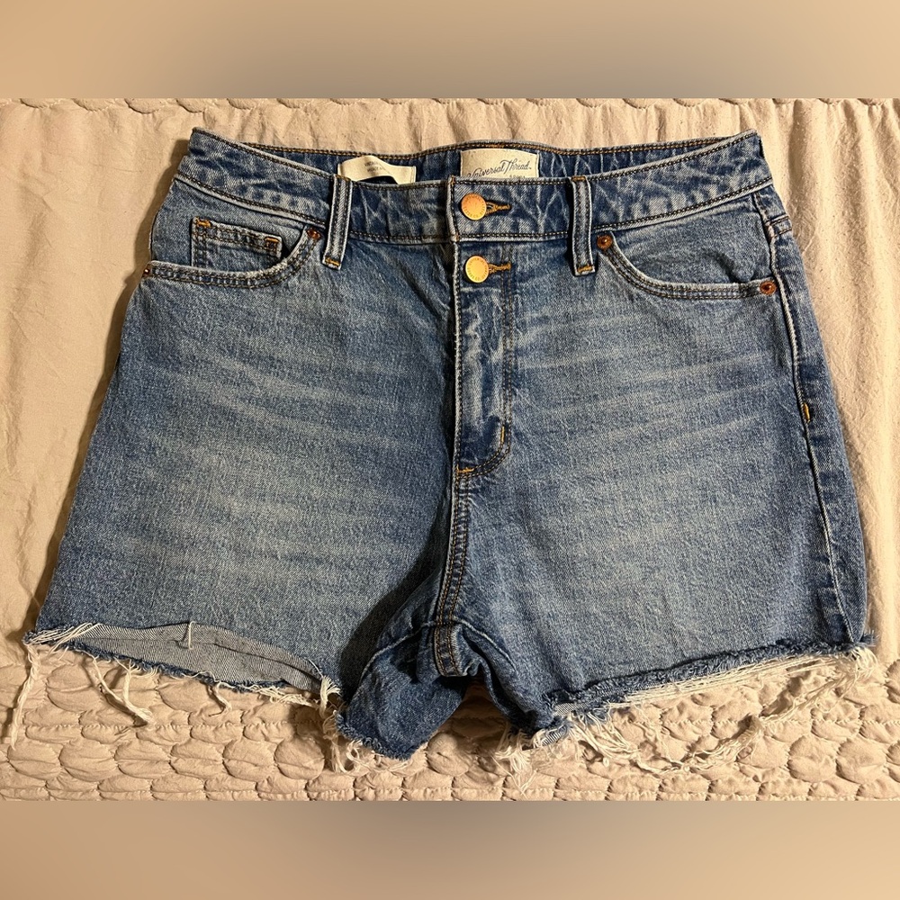 Universal Thread Vintage Midi Denim Shorts!